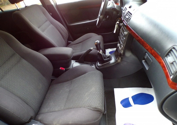 Toyota Avensis cena 13900 przebieg: 198000, rok produkcji 2005 z Kolno małe 407